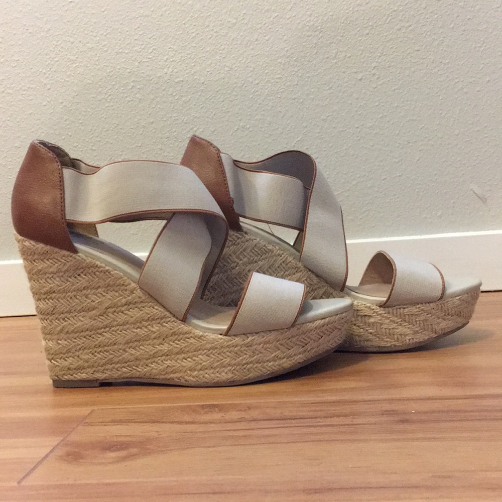 Mossimo (target brand) Wedges size 8